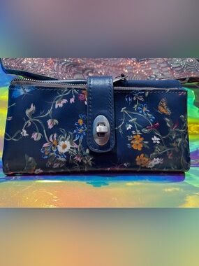 NWT Patricia Nash Butterfly Gardens Floral Annesley Wristlet Wallet